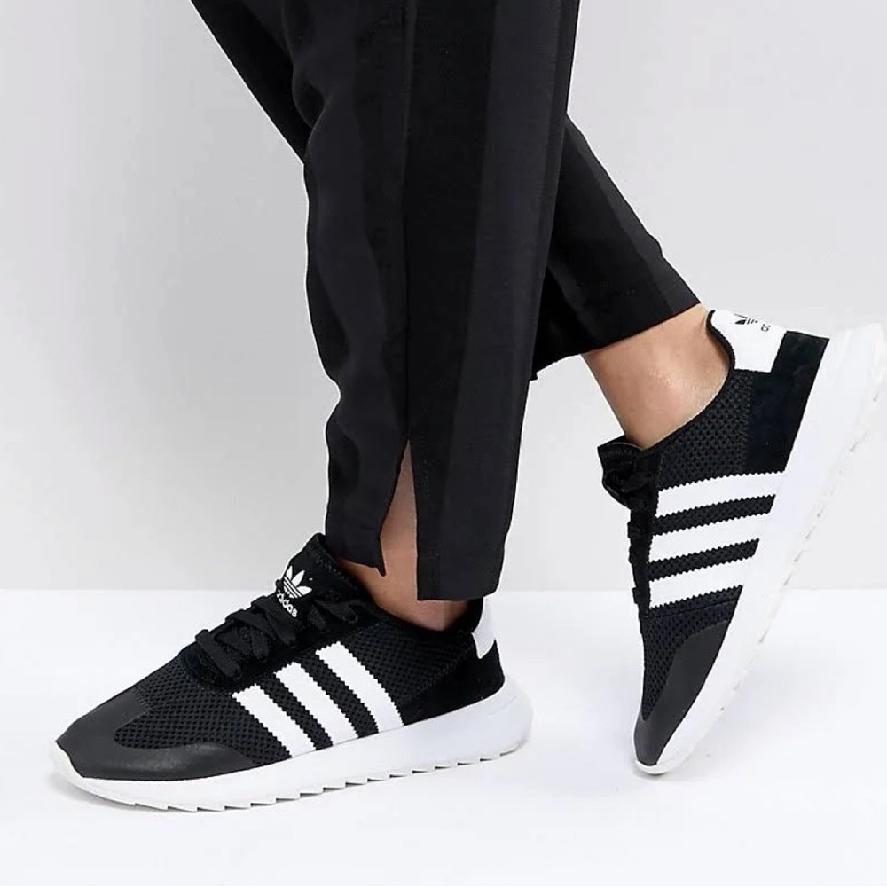 Adidas Flashback Women’s shoes